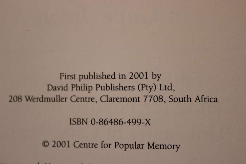 LOST COMMUNITIES, LIVING MEMORIES. (Remembering Forced Removals in Cape Town) Edited by Sean Field.