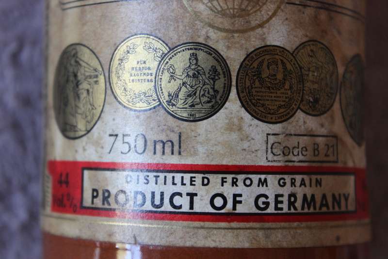 SCHLICHTE STEINHAEGER GIN  750 ml  ( Ceramic Bottle with screw top - empty)