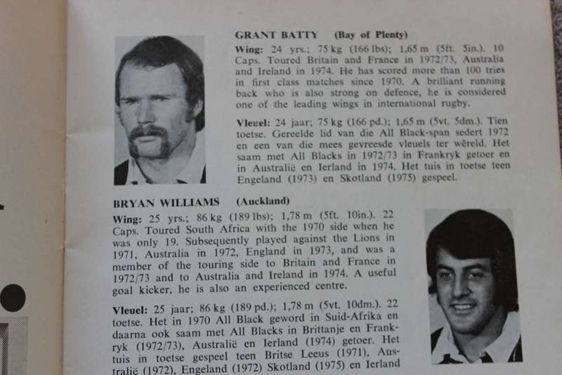 S. A. RUGBY YEARBOOK / JAARBOEK  All Blacks Tour / Toer 1976