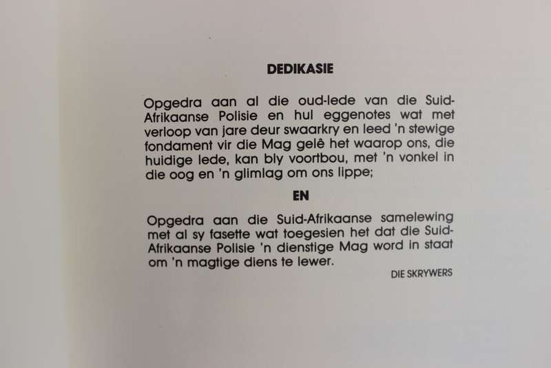 POLISIE-PRAATJIES EN PENSKETSE deur Majoor Crafford, Kaptein Dippenaar en Majoor Potgieter.    (W)