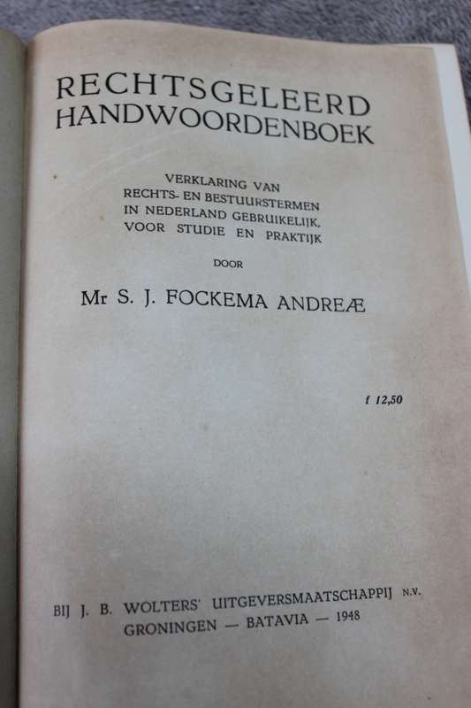 RECHTSGELEERD. Handwoordenboek door Mr. S.J. Fockema Andreae.   (W)