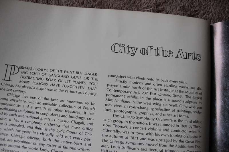CHICAGO. Text Robert Cromie, Photography by Archie Lieberman.  (W)