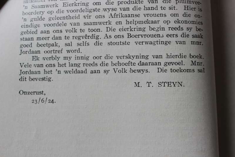 PLUIMVEE IN SUID-AFRIKA deur J.J. Jordaan. Uitgegee 1924.   (P)