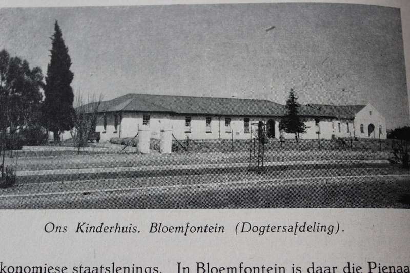 ONS NEDERDUITSE GEREFORMEERDE KERK. Gedenkboek by ons Derde Eeufees, 1952. Dr. T.N. Hanekom     (P)