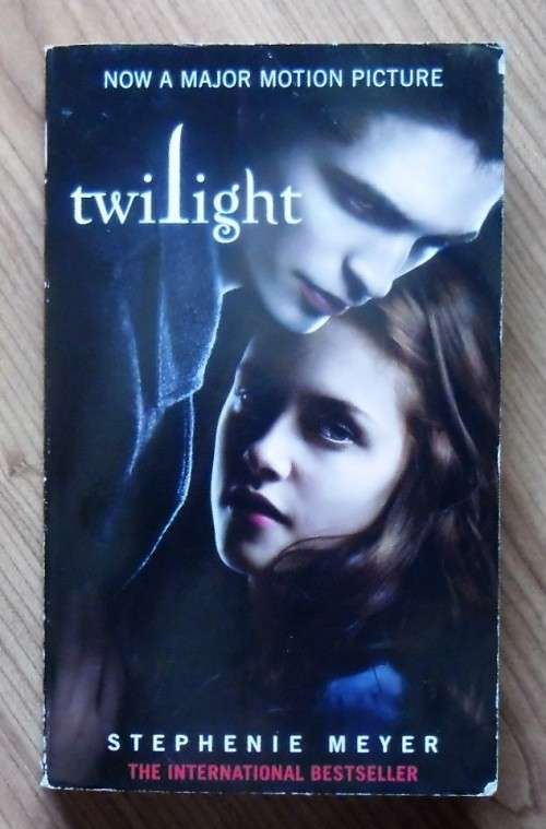TWILIGHT by Stephanie Meyer