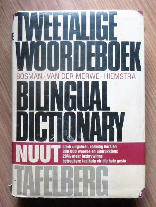 TWEETALIGE WOORDEBOEK ¿ BILINGUAL DICTIONARY ¿ Afrikaans-Engels en Engels-Afrikaans deur Bosman Van