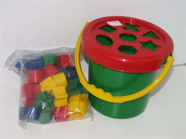 Shape sorter bucket