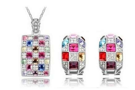 Hot Luxury Queen necklace jewelry set colorful pendant necklace, clip earrings made with SWAROSKI***