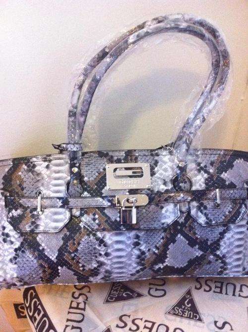 BRAND NEW ORIGNAL GUESS HANDBAG NEW COLLECTION