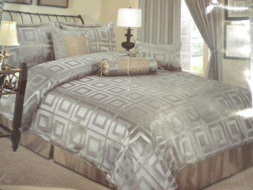 BRAND NEW ELEGENT DISGEN COMFORTER SET QUEEN BED SIZE******