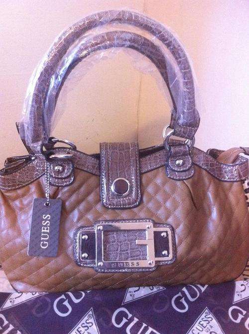 BRAND NEW ORIGNAL GUESS HANDBAG+ FREE GIFT