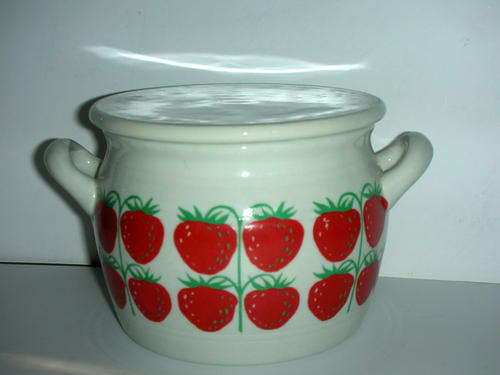 Arabia Finland Butter Pot - Strawberry Design