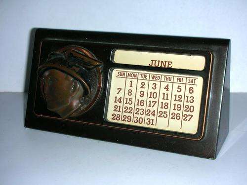 Art Deco Perpetual Desk Calendar