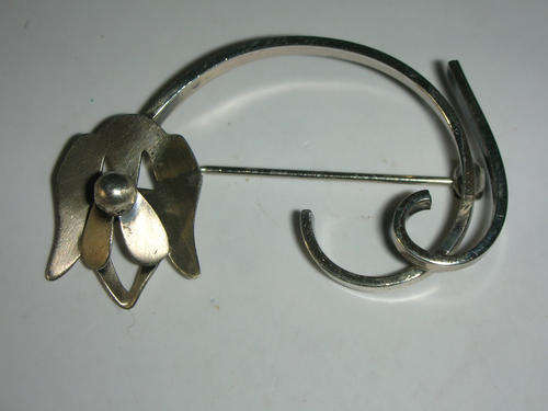 Retro Abstract Dog/Hound Brooch by Beau, 1970's Sterling Silver
