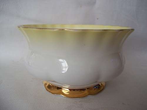 Vintage light yellow Royal Albert "Rainbow" sugar bowl - c1955