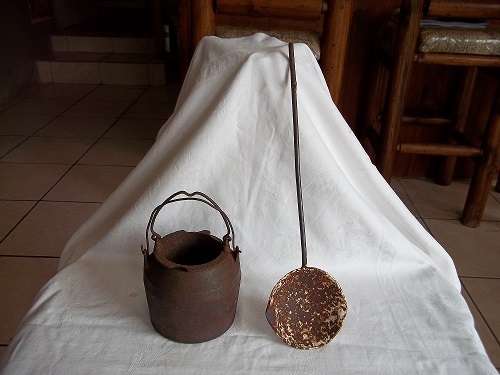 Vintage cast iron double glue pot and lead smelting spoon for 1 bid