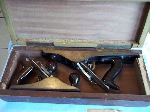 2 Vintage Stanley Bailey planes in a box - great condition