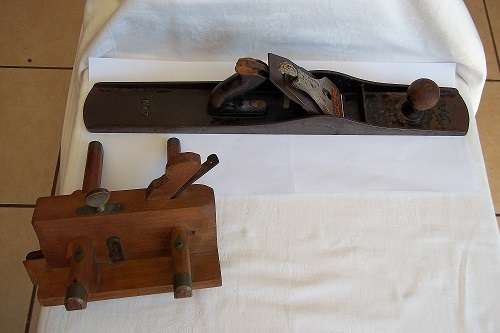 Vintage Stanley Bailey No. 7 plane and antique A Mathieson plane for 1 bid