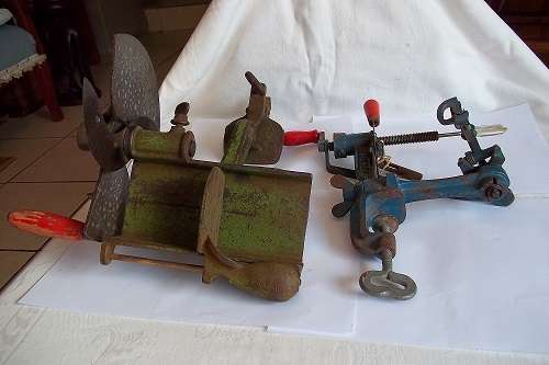2 Vintage kitchen appliances for 1 bid