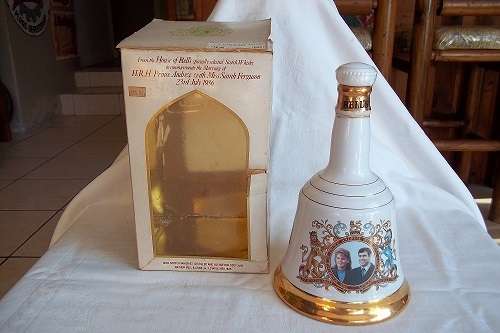 Bells commemorative decanter Prince Andrew & Sarah Ferguson's marriage - full/sealed/box