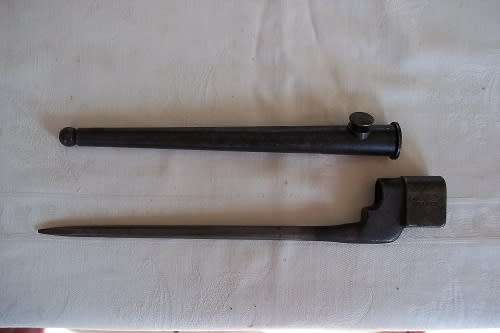 WW2 No 4 MK.11 spike bayonet and scabbard