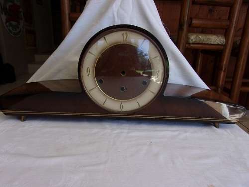Vintage art deco Reveille mantel clock casing
