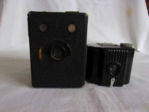 2 Vintage Kodak cameras for 1 bid