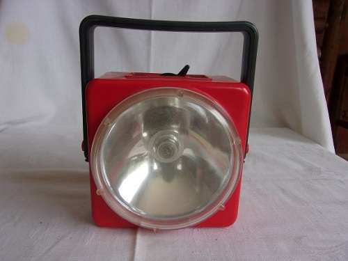 Vintage red Eveready Lantern 64 flashlight - working