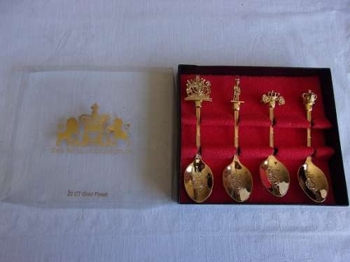 Boxed "The Royal Collection" decorative 22ct Gold Finish souvenir spoons set