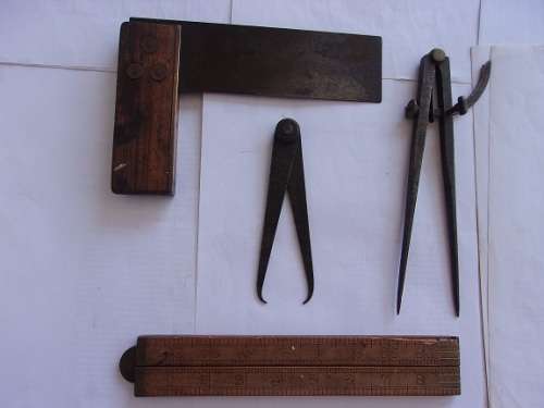 4 Vintage carpentry measuring tools for 1 bid