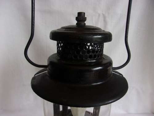 Complete vintage Coleman no. 249 kerosene pressure lamp - made in Canada