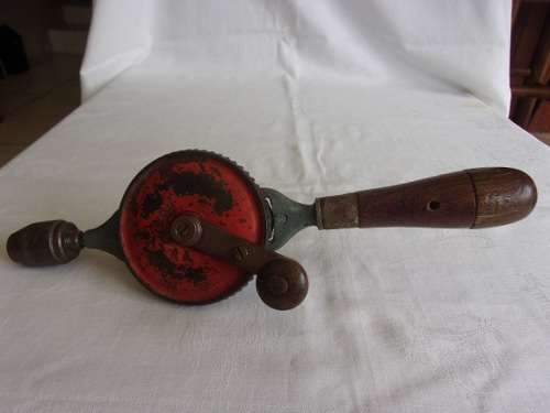 4 Vintage hand tools for 1 bid