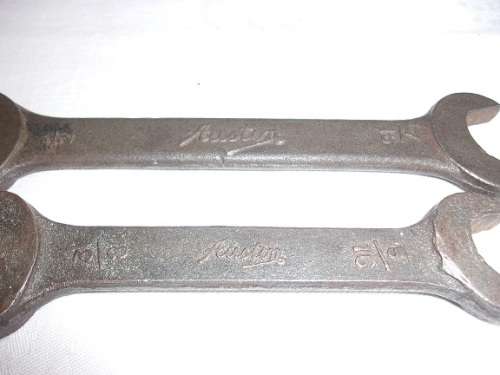 2 Vintage Austin open ended spanners for 1 bid