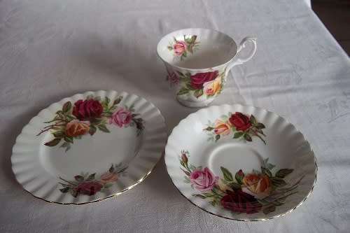 Vintage Royal Albert King's Ransom small trio - cup chipped