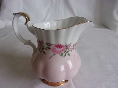 Vintage Royal Albert Un-named pattern milk jug