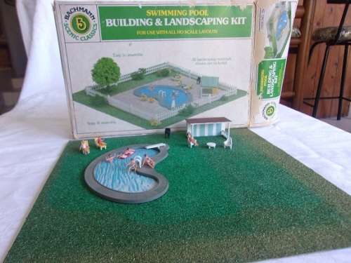 Part vintage Bachmann HO 2562 Scenic Classics Swimming Pool and Landscaping Kit in box