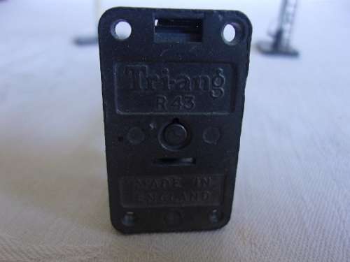 2 x OO Gauge Tri-ang R43 diecast Home Semaphore Signals & 1 x R140 double Home Semaphore Signal