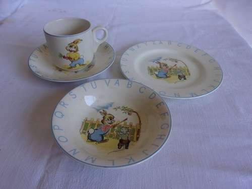 Vintage 4 piece Elijah Cotton Ltd Peter Rabbit Alphabet children's ceramic eating set