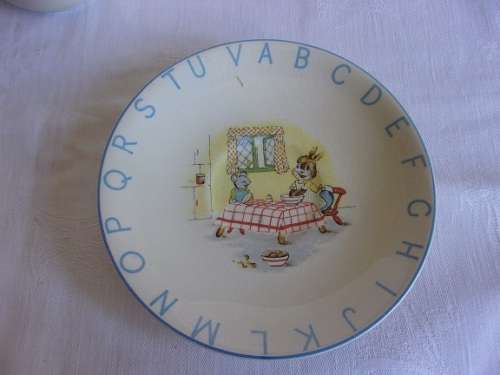 Vintage 4 piece Elijah Cotton Ltd Peter Rabbit Alphabet children's ceramic eating set