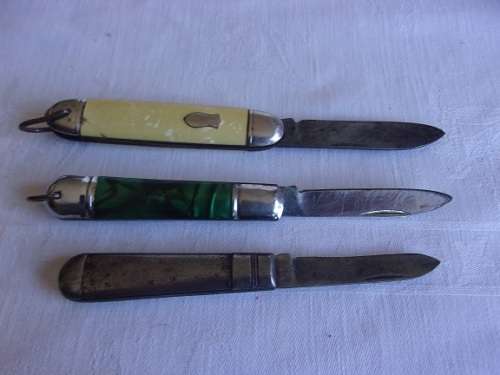 7 Vintage pocket knives for 1 bid