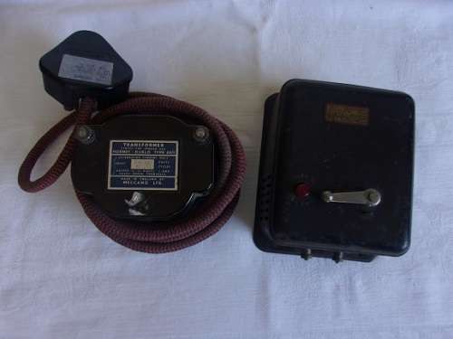 Vintage Hornby-Dublo Transformer No 1 Type 00/1 and controller - Meccano Limited