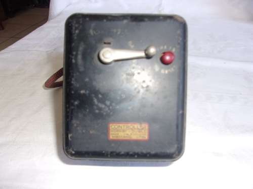 Vintage Hornby-Dublo Transformer No 1 Type 00/1 and controller - Meccano Limited