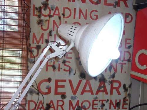 Vintage Luxo U.S. Pat. No. 2787434 anglepoise lamp and base - working