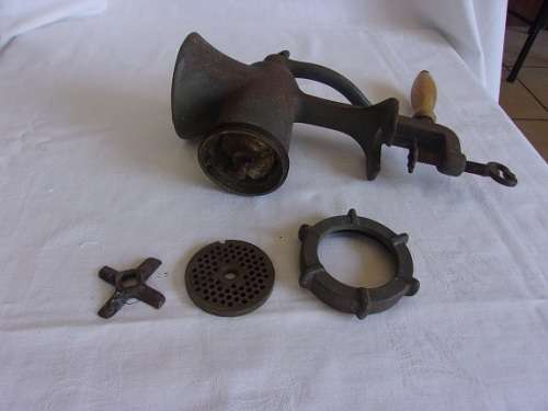 Vintage OB no. 8 cast iron grinder