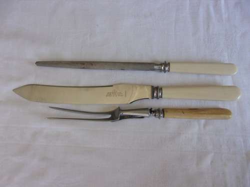 Lovely vintage 52 piece Joseph Rodgers/ Dixon cutlery set in wooden canteen
