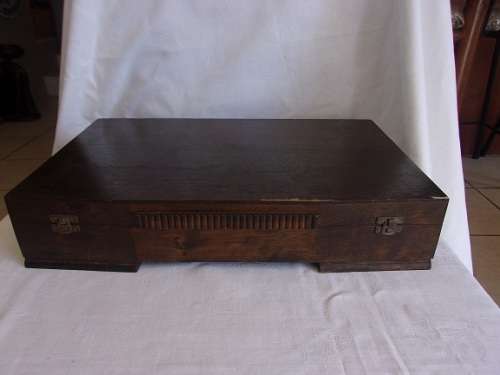Lovely vintage 52 piece Joseph Rodgers/ Dixon cutlery set in wooden canteen