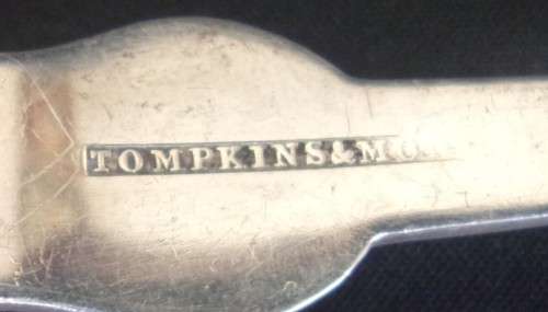 Mid 1800s Tompkins & Morris coin silver (90%) serving spoons - 101g