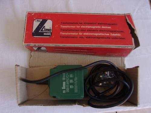 Vintage Tri-ang RT42 Speed Control Unit & 4 R.487 Track Power Connecting Clips for 1 bid