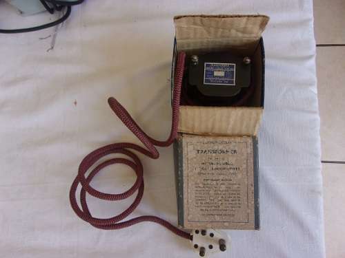 Vintage Tri-ang RT42 Speed Control Unit & 4 R.487 Track Power Connecting Clips for 1 bid