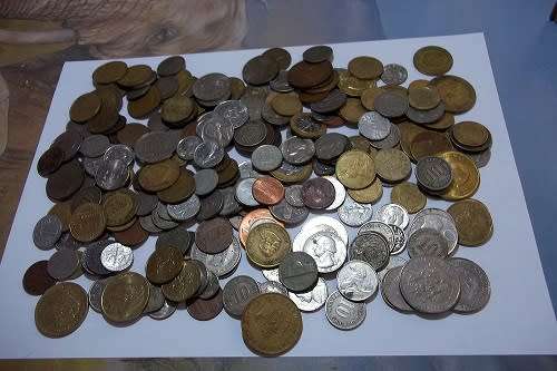 1 kilogram lot of world coins for 1 bid